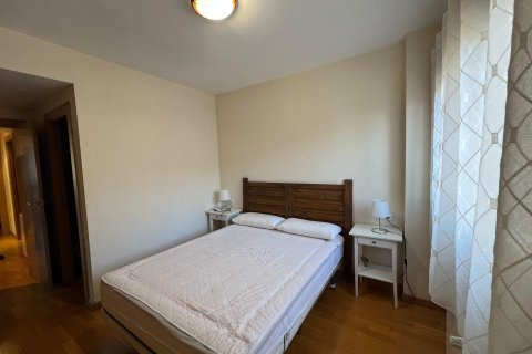 Apartment à louer à Alicante, Espagne, 2 chambres, 110 m2 No. 146360 - photo 6