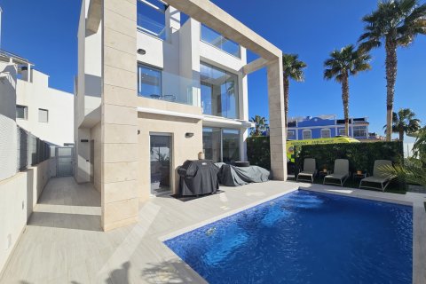 Villa for sale Alicante, Spain 3 bedrooms, 208 sq.m. No. 115964 - photo 1