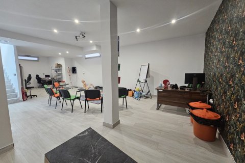 Villa for sale Alicante, Spain 3 bedrooms, 208 sq.m. No. 115964 - photo 30