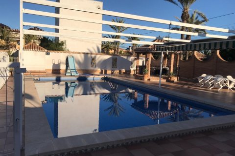 Villa for sale Cabo Roig, Alicante, Spain 7 bedrooms, 500 sq.m. No. 115887 - photo 4