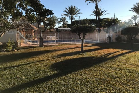 Villa for sale Cabo Roig, Alicante, Spain 7 bedrooms, 500 sq.m. No. 115887 - photo 5