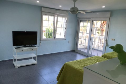 Villa for sale Cabo Roig, Alicante, Spain 7 bedrooms, 500 sq.m. No. 115887 - photo 13
