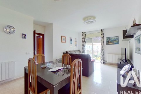 Apartment for sale in El Vendrell, Tarragona, Spain 3 bedrooms, 91 sq.m. No. 184660 - photo 2