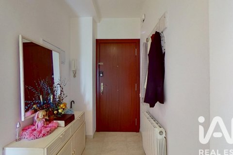 Apartment for sale in El Vendrell, Tarragona, Spain 3 bedrooms, 91 sq.m. No. 184660 - photo 18