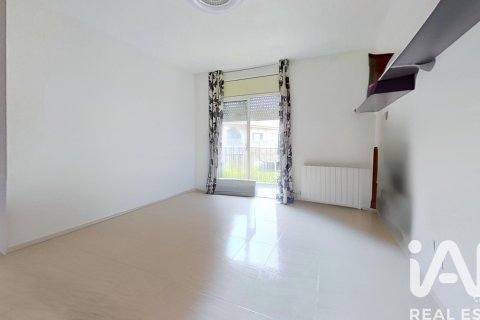 Apartment for sale in El Vendrell, Tarragona, Spain 3 bedrooms, 91 sq.m. No. 184660 - photo 3