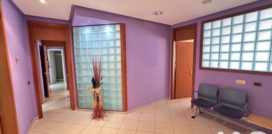 Lokal usługowy w Leon, Hiszpania 5 sypialni, 130 mkw. nr 173411