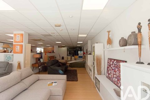Lokal usługowy w Vilanova i la Geltru, Barcelona, Hiszpania 500 mkw. nr 173410 – zdjęcie 13