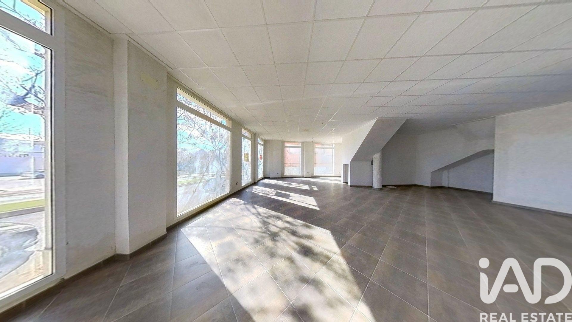 Commercial property in Ibi, Alicante, Spain 1 bedroom, 142 sq.m. No. 173409