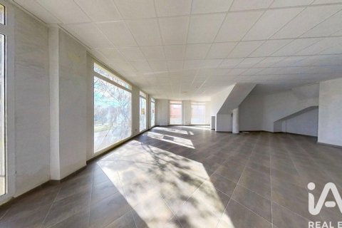 Komerciāls īpašums īrēšanai Ibi, Alicante, Spānijā 1 istaba, 142 m2 Nr. 173409 - attēls 22
