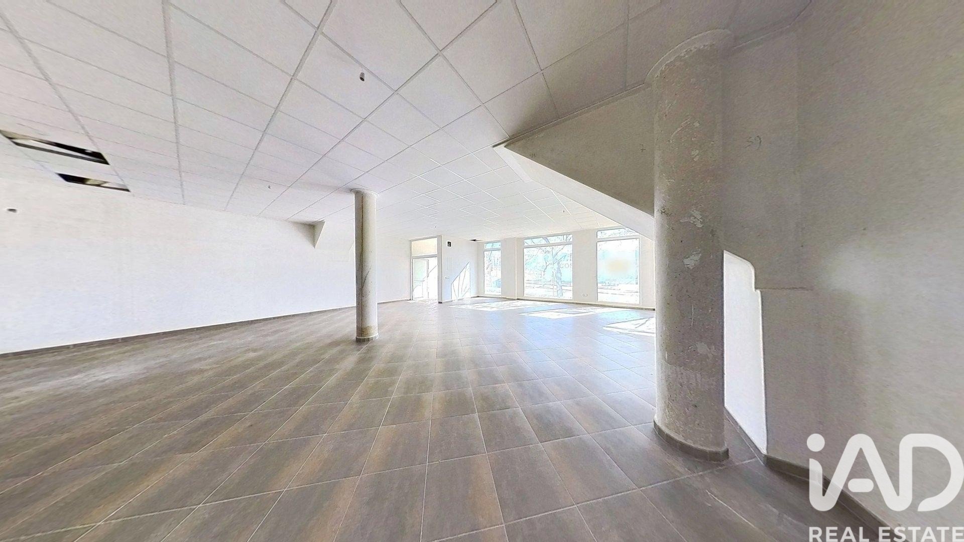 Commercial property in Ibi, Alicante, Spain 1 bedroom, 142 sq.m. No. 173409