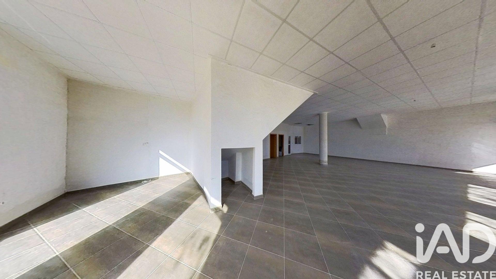 Commercial property in Ibi, Alicante, Spain 1 bedroom, 142 sq.m. No. 173409