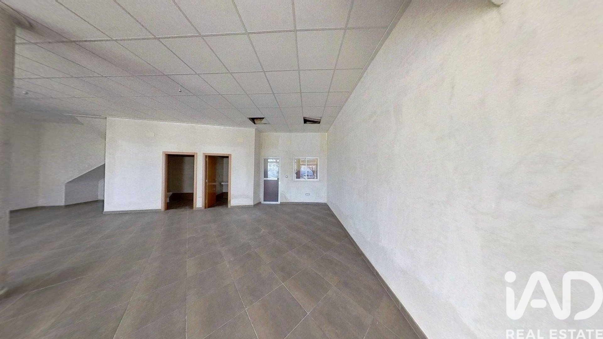 Commercial property in Ibi, Alicante, Spain 1 bedroom, 142 sq.m. No. 173409
