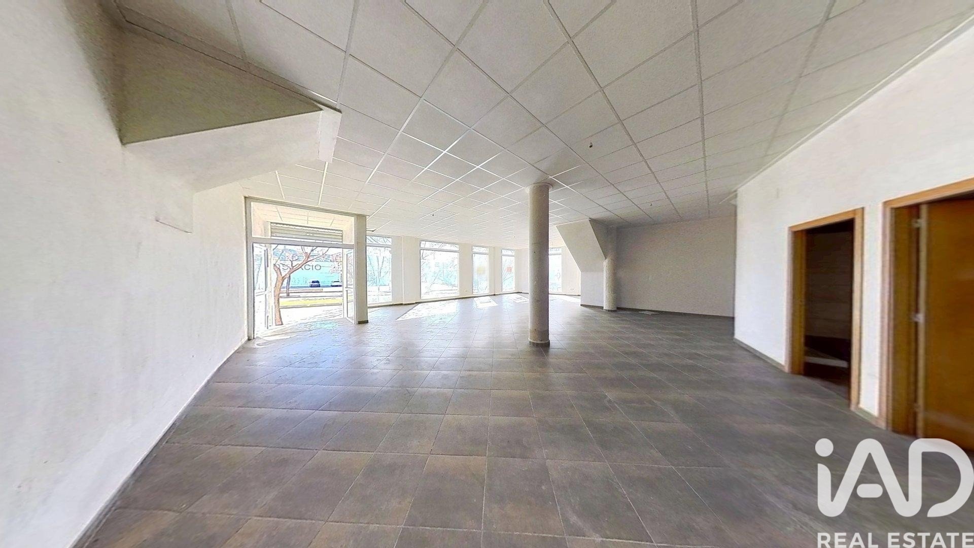 Commercial property in Ibi, Alicante, Spain 1 bedroom, 142 sq.m. No. 173409