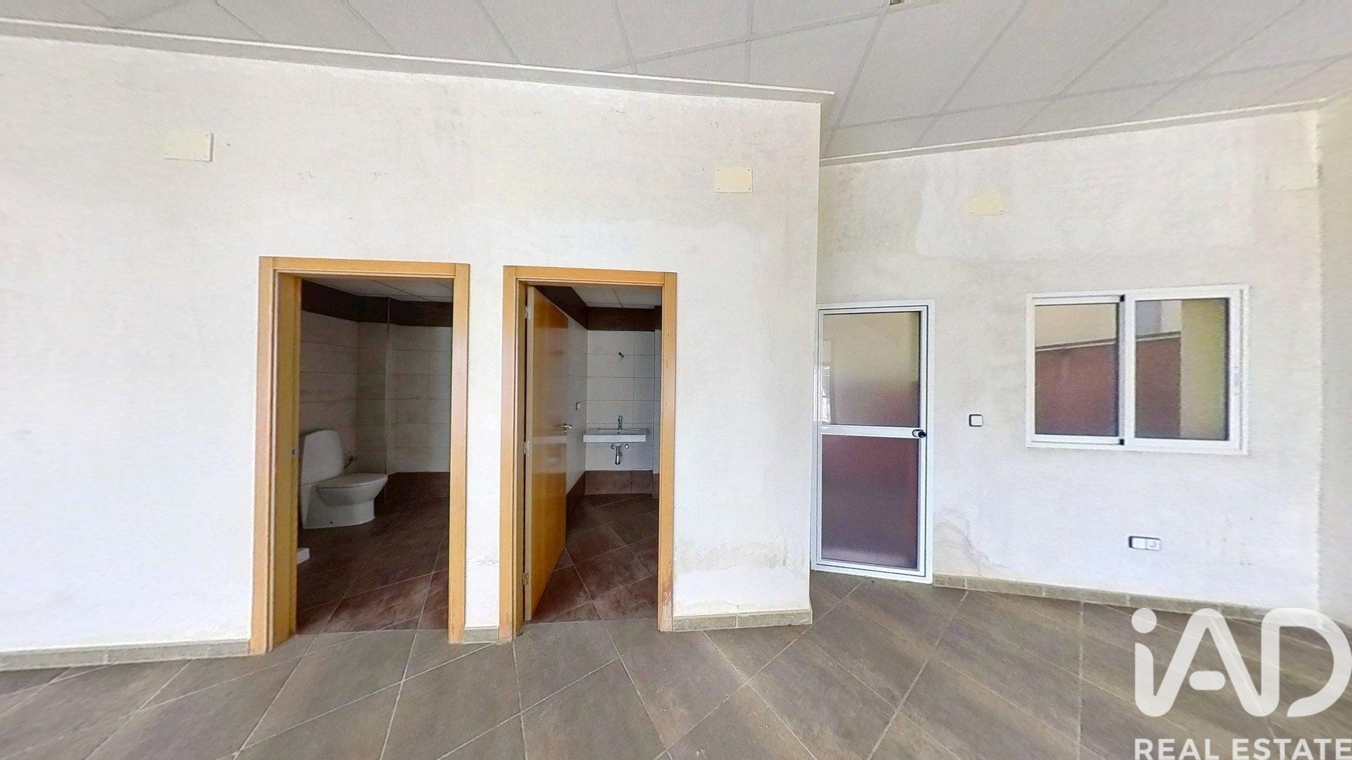 Commercial property in Ibi, Alicante, Spain 1 bedroom, 142 sq.m. No. 173409