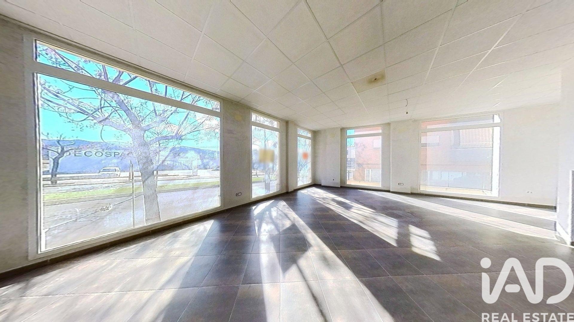 Commercial property in Ibi, Alicante, Spain 1 bedroom, 142 sq.m. No. 173409