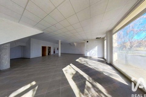 Komerciāls īpašums īrēšanai Ibi, Alicante, Spānijā 1 istaba, 142 m2 Nr. 173409 - attēls 24