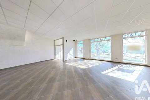 Komerciāls īpašums īrēšanai Ibi, Alicante, Spānijā 1 istaba, 142 m2 Nr. 173409 - attēls 20