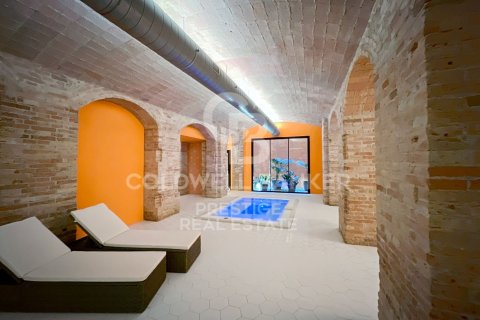 Apartment for sale in Barcelona, Spain 2 bedrooms, 146 sq.m. No. 160201 - photo 11