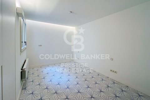 Apartment à vendre à Barcelona, Espagne, 2 chambres, 146 m2 No. 160201 - photo 5