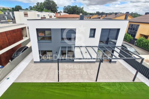 House for sale in Oleiros, A Coruna, Spain 4 bedrooms, 342 sq.m. No. 160204 - photo 20