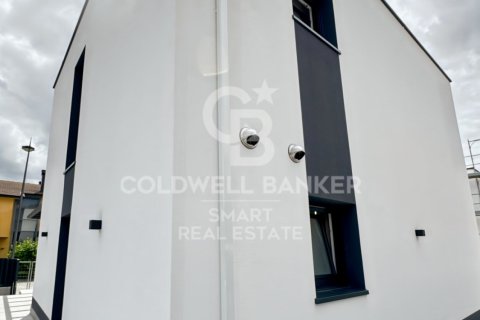 House for sale in Oleiros, A Coruna, Spain 4 bedrooms, 342 sq.m. No. 160204 - photo 6