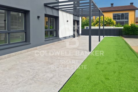 House for sale in Oleiros, A Coruna, Spain 4 bedrooms, 342 sq.m. No. 160204 - photo 22