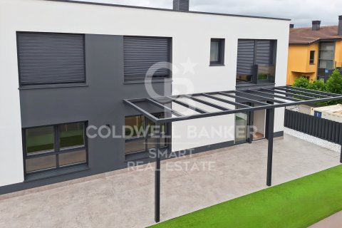 House for sale in Oleiros, A Coruna, Spain 4 bedrooms, 342 sq.m. No. 160204 - photo 18