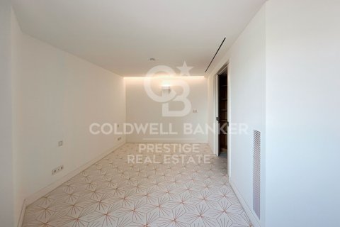 Takvåning till salu i Barcelona, Spanien 3 sovrum, 175 kvm. Nr. 160200 - foto 21