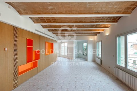 Takvåning till salu i Barcelona, Spanien 3 sovrum, 175 kvm. Nr. 160200 - foto 4