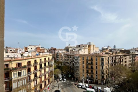 Takvåning till salu i Barcelona, Spanien 3 sovrum, 175 kvm. Nr. 160200 - foto 8