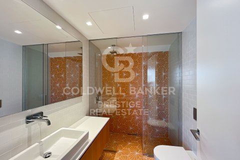 Takvåning till salu i Barcelona, Spanien 3 sovrum, 175 kvm. Nr. 160200 - foto 24