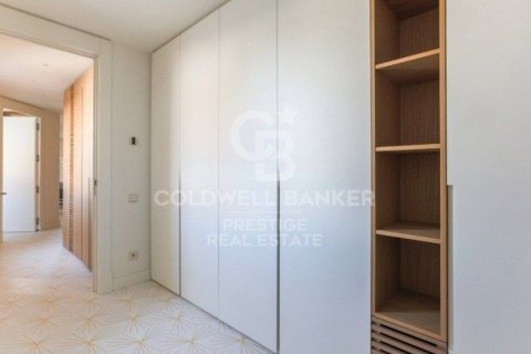 Takvåning till salu i Barcelona, Spanien 3 sovrum, 175 kvm. Nr. 160200 - foto 19