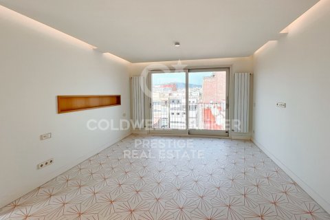 Takvåning till salu i Barcelona, Spanien 3 sovrum, 175 kvm. Nr. 160200 - foto 11