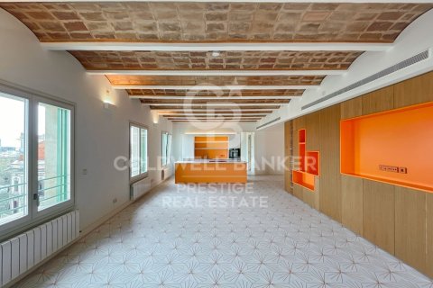 Takvåning till salu i Barcelona, Spanien 3 sovrum, 175 kvm. Nr. 160200 - foto 3