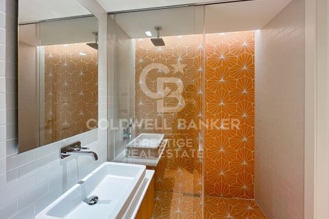 Takvåning till salu i Barcelona, Spanien 3 sovrum, 175 kvm. Nr. 160200 - foto 12