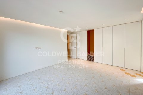 Takvåning till salu i Barcelona, Spanien 3 sovrum, 175 kvm. Nr. 160200 - foto 20