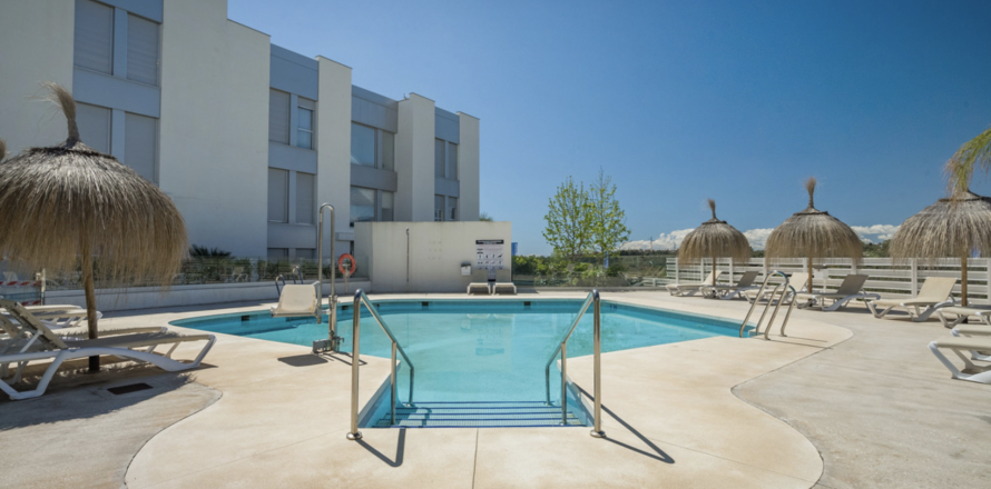 Duplex Estepona, Malaga, Spain 2 bedrooms, 94 sq.m. No. 109669