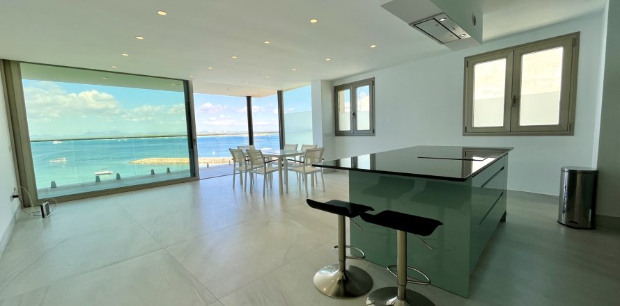 Wohnung in Colonia De Sant Jordi, Mallorca, Spanien 3 Schlafzimmer, 170 m2 Nr. 196745