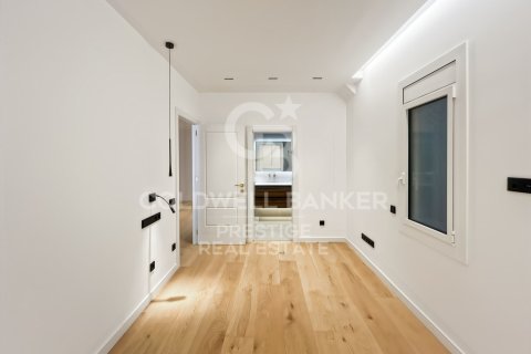 Продажа квартиры в Барселона, Испания 4 спальни, 210м2 №157116 - фото 13