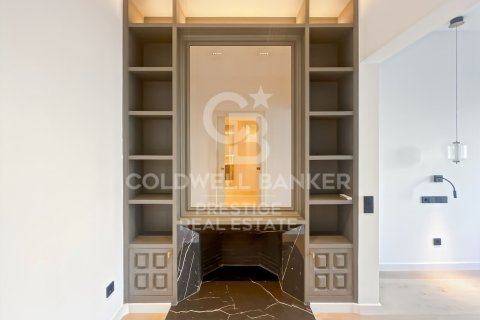 Продажа квартиры в Барселона, Испания 4 спальни, 210м2 №157116 - фото 19