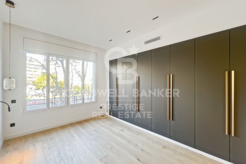 Продажа квартиры в Барселона, Испания 4 спальни, 210м2 №157116 - фото 17