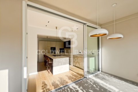 Продажа квартиры в Барселона, Испания 4 спальни, 210м2 №157116 - фото 6
