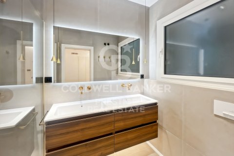 Продажа квартиры в Барселона, Испания 4 спальни, 210м2 №157116 - фото 14