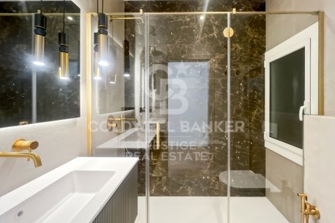Продажа квартиры в Барселона, Испания 4 спальни, 210м2 №157116 - фото 9