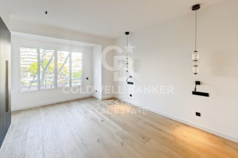 Продажа квартиры в Барселона, Испания 4 спальни, 210м2 №157116 - фото 26