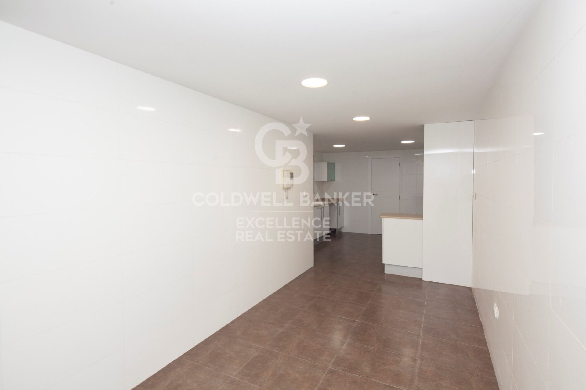 Huoneisto Valencia, Espanja 4 makuuhuonetta, 171 m2 No. 157118