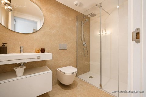 Apartamento en venta en Estepona, Málaga, España 2 dormitorios, 117 m2 No. 104699 - foto 8