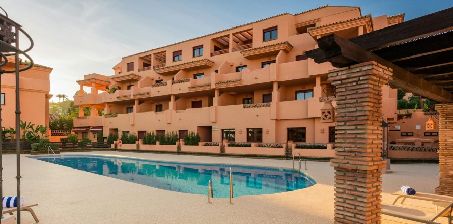 Dzīvoklis Benahavis, Malaga, Spānijā 2 istabas, 95 m2 Nr. 174117