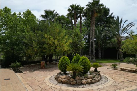 Villa for sale in Monovar, Alicante, Spain 5 bedrooms, 612 sq.m. No. 176561 - photo 13