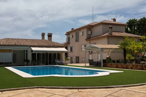 Villa for sale in Monovar, Alicante, Spain 5 bedrooms, 612 sq.m. No. 176561 - photo 1